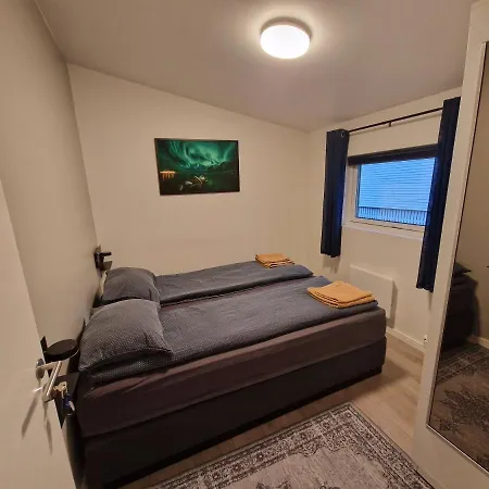 Northern Living 2 With Shared Bathroom Guest house