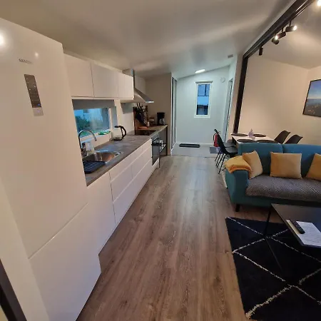 Guest house Northern Living 2 With Shared Bathroom *