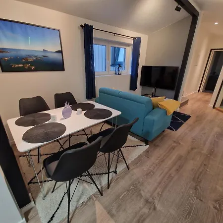 Northern Living 2 With Shared Bathroom * Tromso