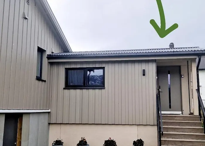 Northern Living 2 With Shared Bathroom *